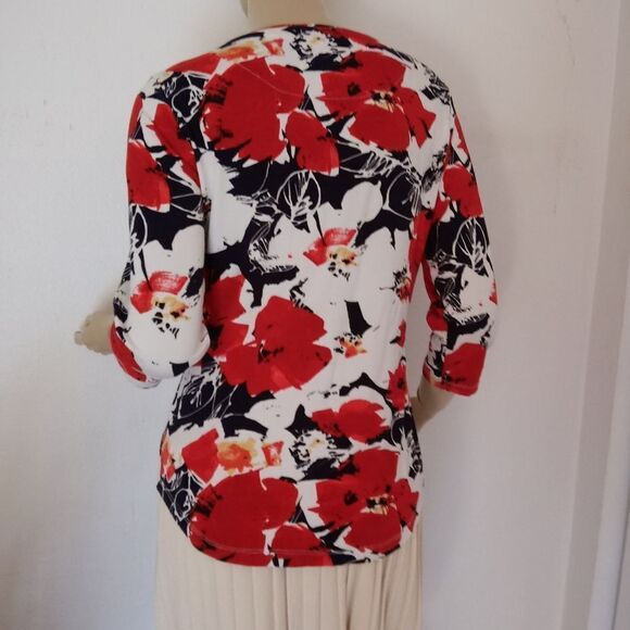 Red,white,navy ,3/4 sleeve top - Picture 4 of 6